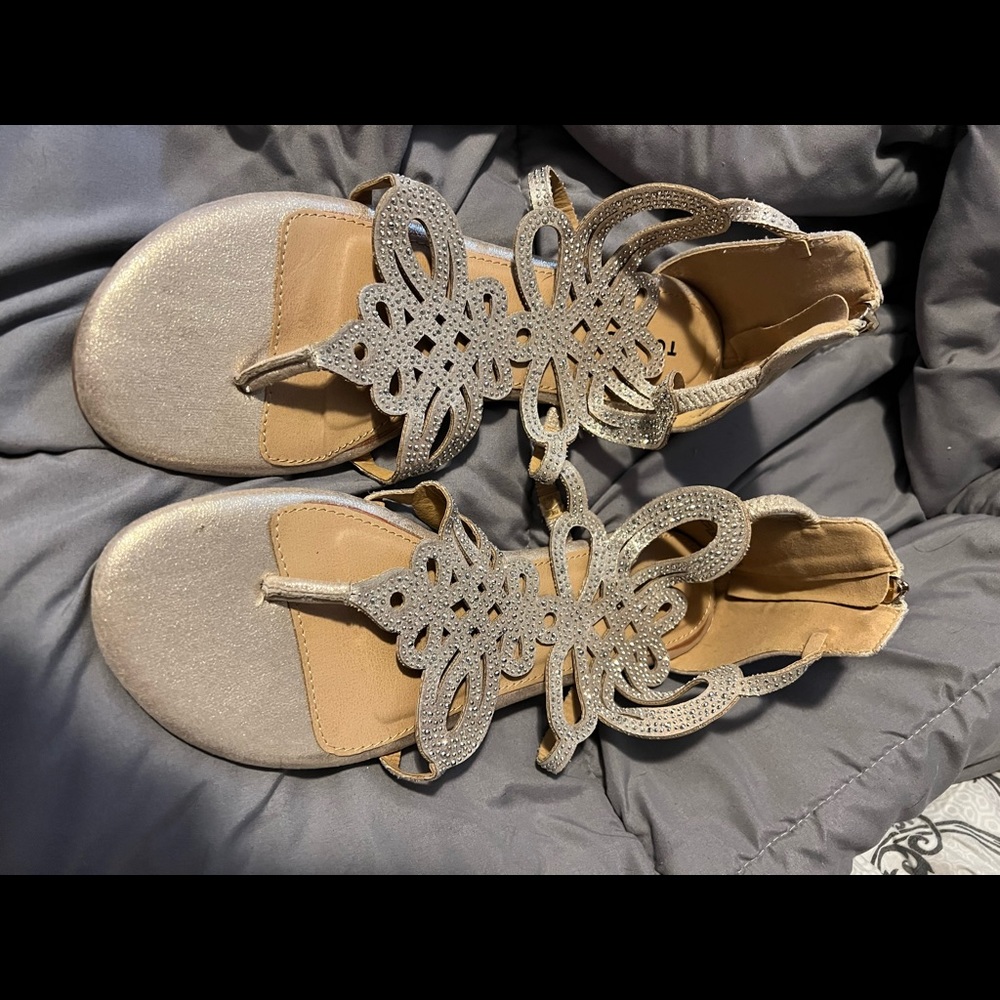 Basically Brand New adorable Gold Gladiator Torrid Sandals size 10.5